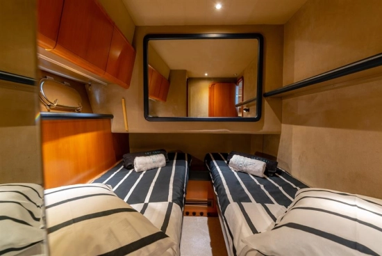 Ferretti Altura 52s usado à venda