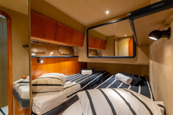 Ferretti Altura 52s usado à venda