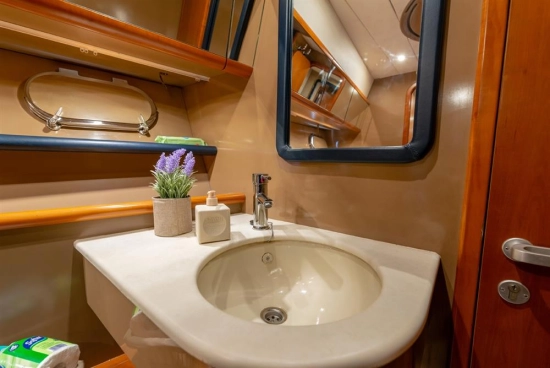 Ferretti Altura 52s usado à venda