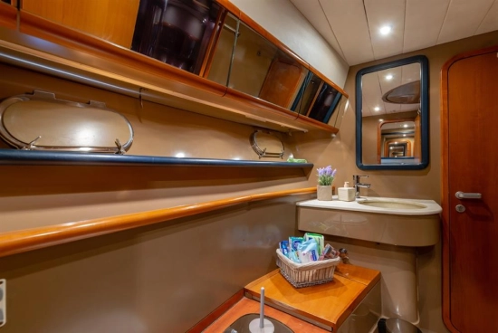 Ferretti Altura 52s usado à venda