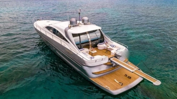 Pershing 65 usado à venda