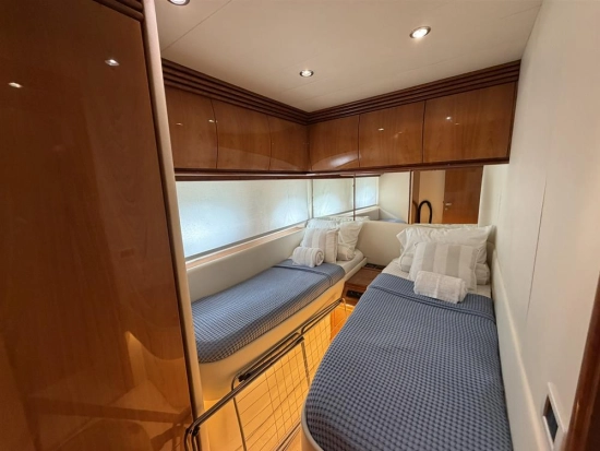 Pershing 65 usata in vendita