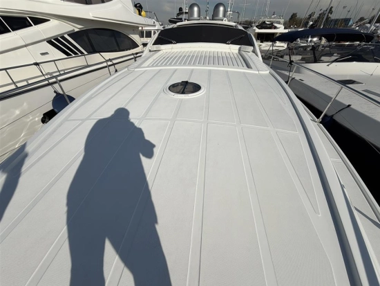 Pershing 65 usata in vendita