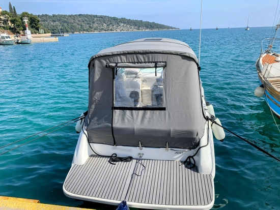 Sea Ray Sundancer 250 usado à venda