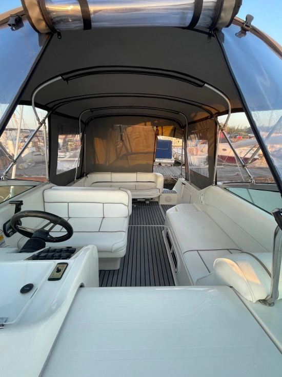 Sea Ray Sundancer 250 usado à venda