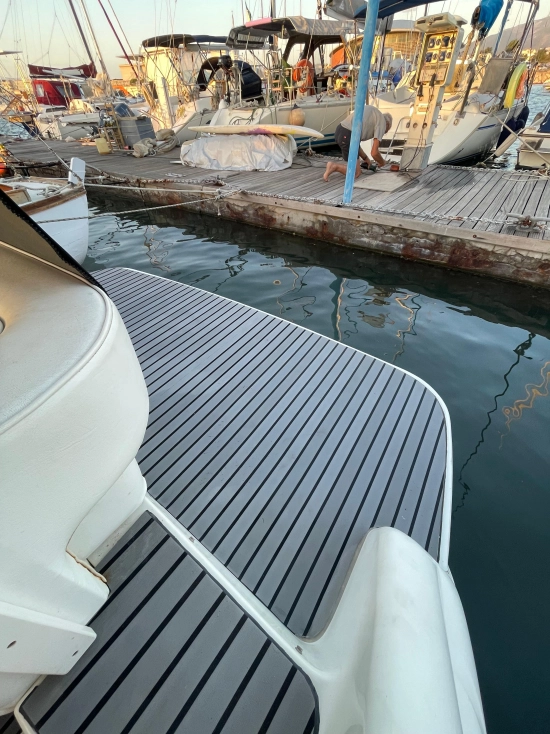 Sea Ray Sundancer 250 usado à venda