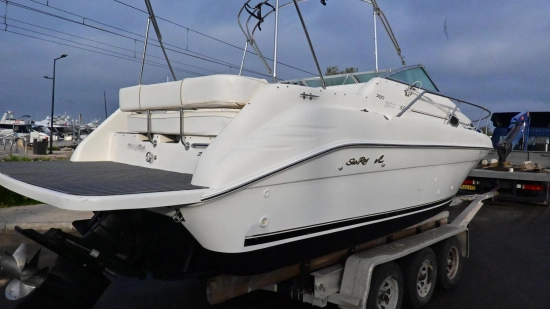 Sea Ray Sundancer 250 usado à venda