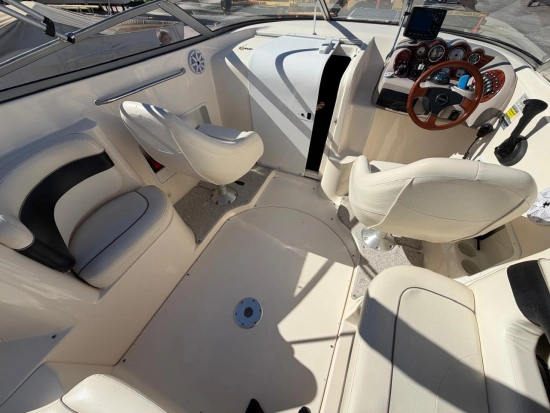 Rinker Captiva 232 Cuddy 2008 Special Edition usata in vendita