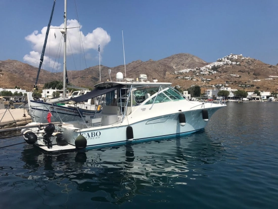 Cabo Yachts Express 40 usata in vendita