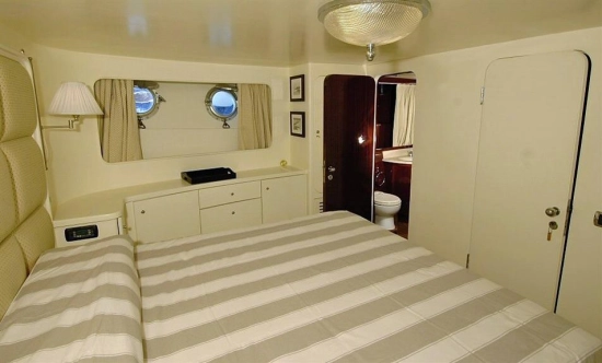 Benetti 32 metre usado à venda