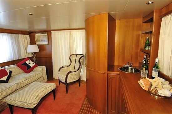 Benetti 32 metre usado à venda