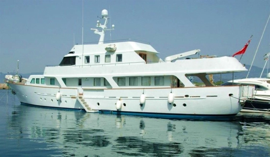 Benetti 32 metre usado à venda