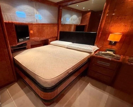 Overmarine MANGUSTA 72 usado à venda