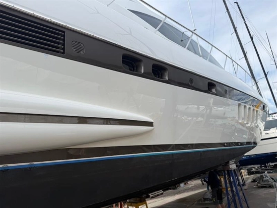 Overmarine MANGUSTA 72 usado à venda