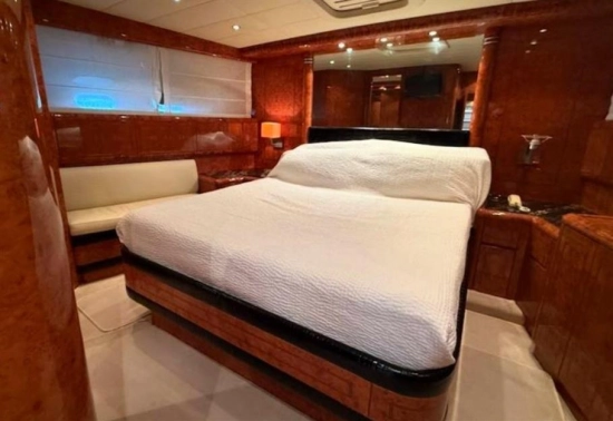 Overmarine MANGUSTA 72 usado à venda