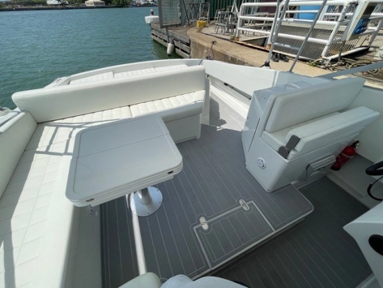 Magnum Marine 35 Hard Top usata in vendita
