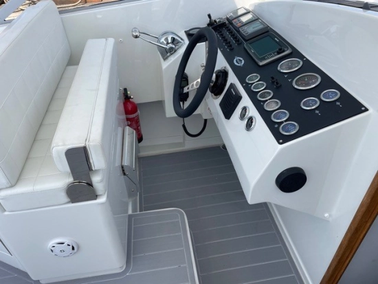 Magnum Marine 35 Hard Top usata in vendita