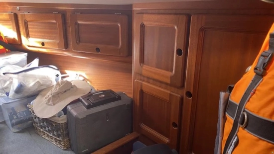 Bavaria Yachts 350 Lagoon usado à venda