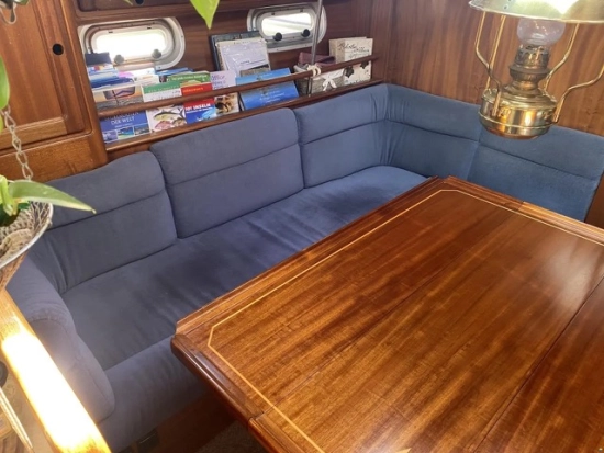 Bavaria Yachts 350 Lagoon usado à venda
