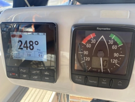 Bavaria Yachts 350 Lagoon usado à venda