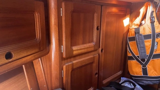 Bavaria Yachts 350 Lagoon usado à venda