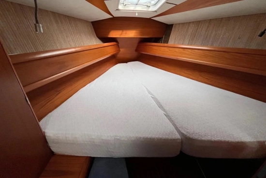 Jeanneau 42.2 de segunda mano en venta