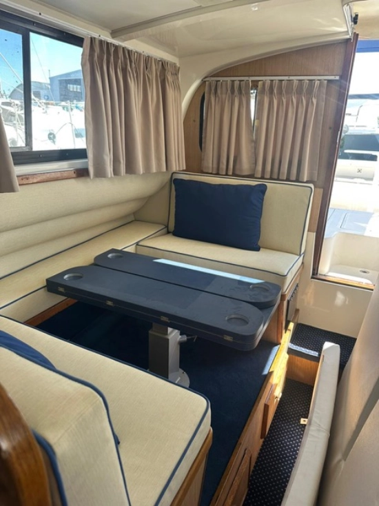 Bertram 28 Cruiser usado à venda