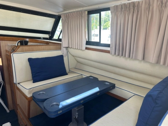 Bertram 28 Cruiser usado à venda