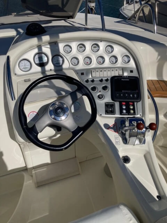 Cranchi CSL 28 usado à venda