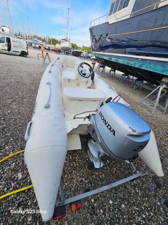 Brig F330 usata in vendita