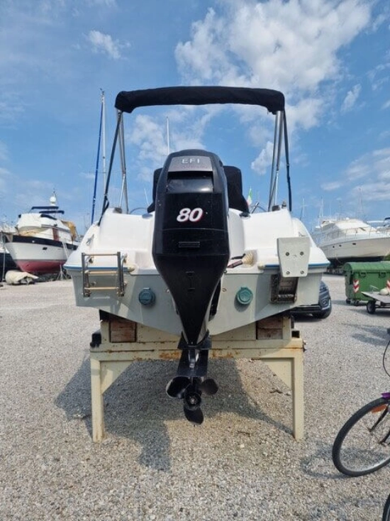 Quicksilver 555 usata in vendita