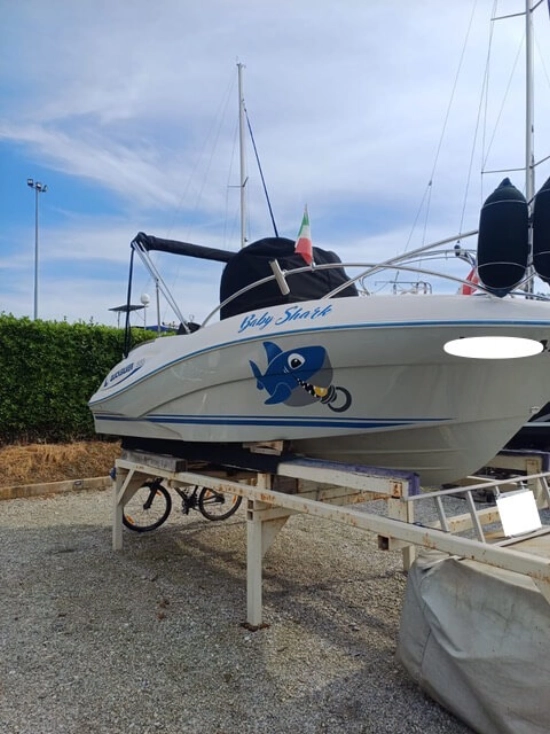 Quicksilver 555 usata in vendita