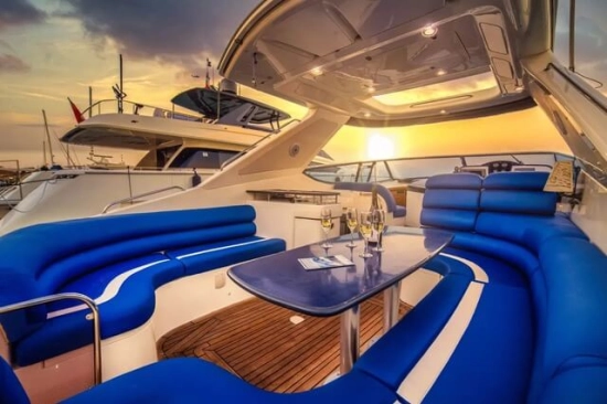 Sealine S48 usado à venda