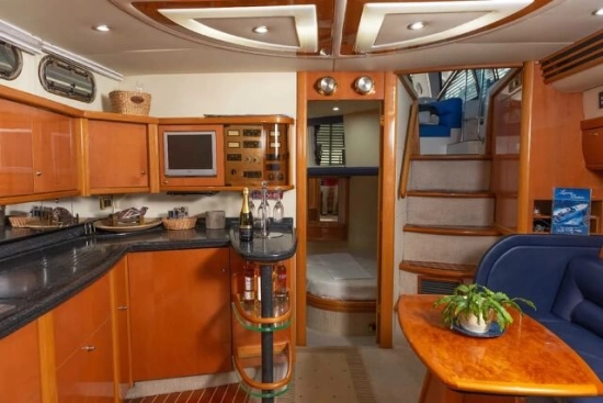 Sealine S48 usado à venda