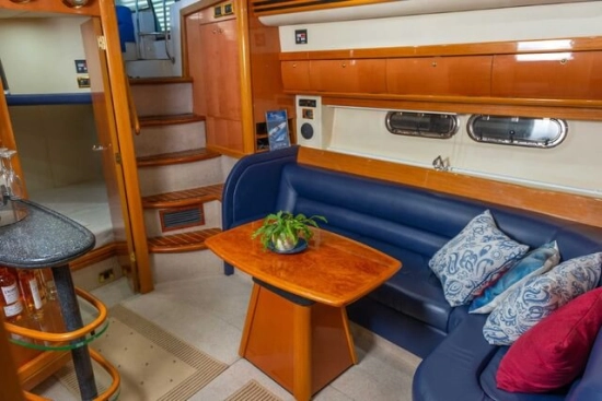 Sealine S48 usado à venda