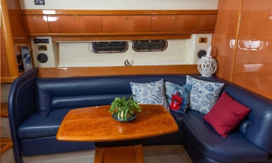 Sealine S48 usado à venda