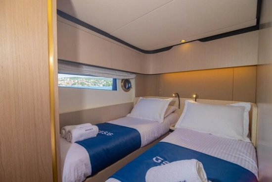 Azimut 60 Fly HT usado à venda
