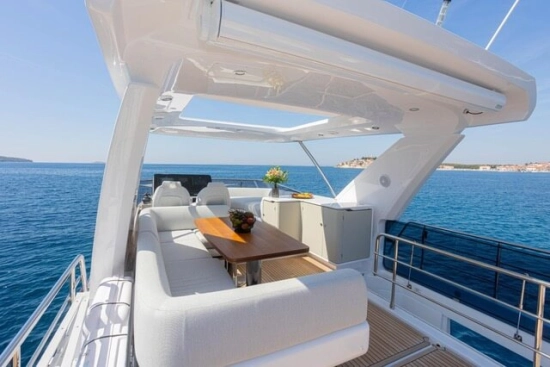 Azimut 60 Fly HT usado à venda