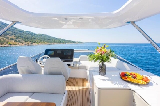 Azimut 60 Fly HT usado à venda