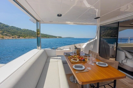 Azimut 60 Fly HT usado à venda