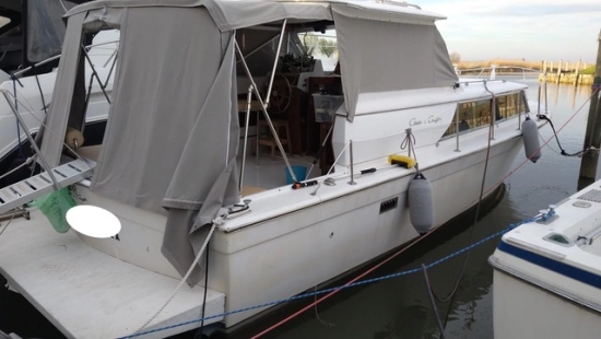Chris Craft 31 Commander usado à venda
