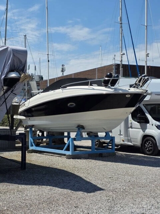 Bayliner 742 CU usata in vendita