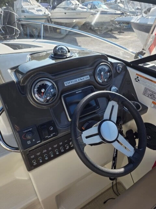 Bayliner 742 CU usata in vendita
