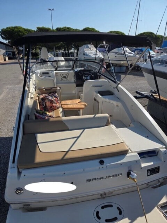 Bayliner 742 CU usata in vendita