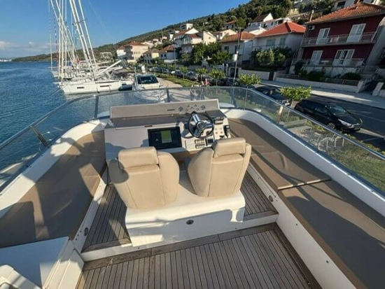 Fairline Squadron 65 usado à venda
