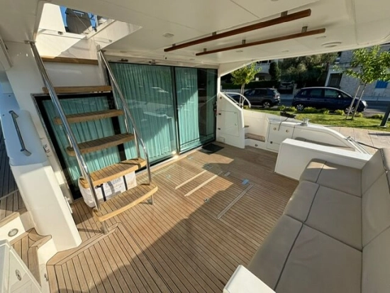 Fairline Squadron 65 usado à venda