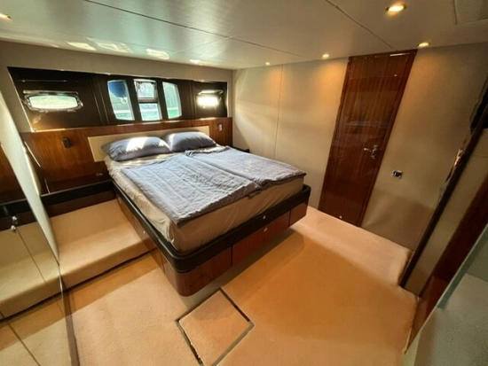 Fairline Squadron 65 usado à venda