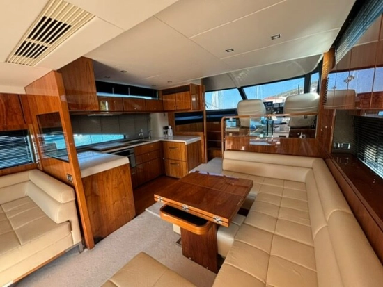 Fairline Squadron 65 usado à venda