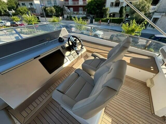 Fairline Squadron 65 usado à venda