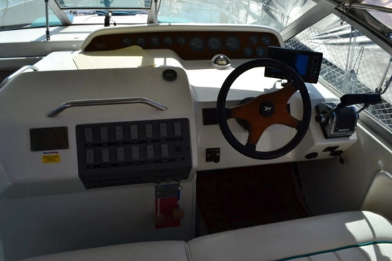 Sea Ray Sundancer 290 usata in vendita